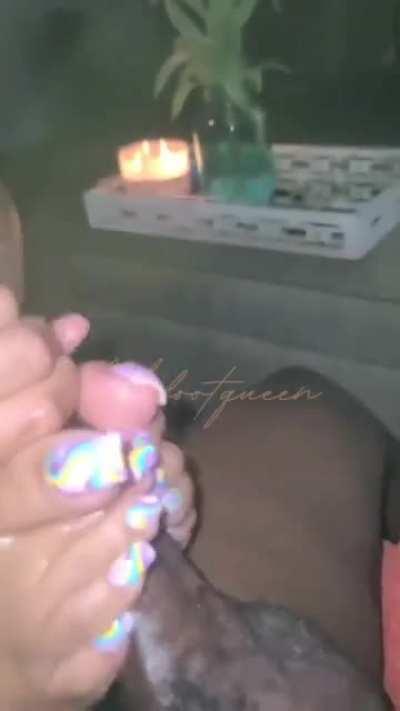 Dem toes omg 🔥