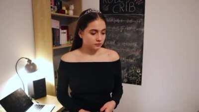 Momentul ala cand mergi duminica la biserica dar in timpul slujbei scrollezi pe /r/WeAreGoingToHellRO