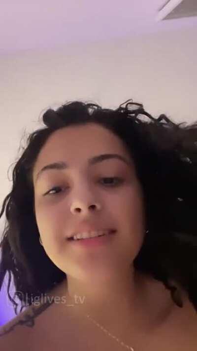 Malu Trevejo | Instagram Live Stream | 22 January 2021