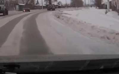 Russia: Cammer skids into car (2) 