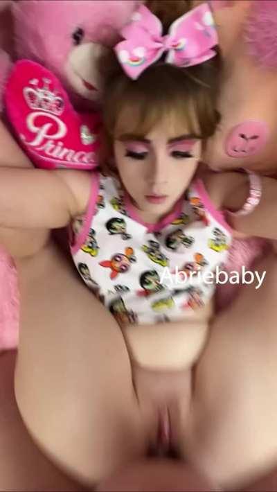 New only fans video over 20 min Long of me sucking my Daddys fat cock and getting railed by him until i cum Link below