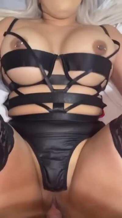 Jayleen’s titty bounce