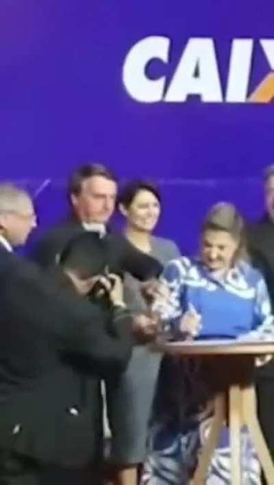 Reveja como Bolsonaro não respeita as mulheres!!!