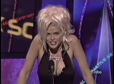 Anna Nicole Smith fucked upon stage introducing Kanye
