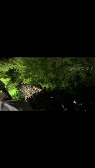 Average national holiday traveling experience