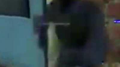 door stuck but the quality is god awful