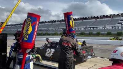 LIVE Pit Spot of the No. 27 Ford of JJ Yeley at Pocono Raceway 🏁