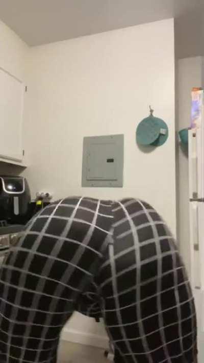 Look at that azz😩😩😩lawwd have mercy ‼️