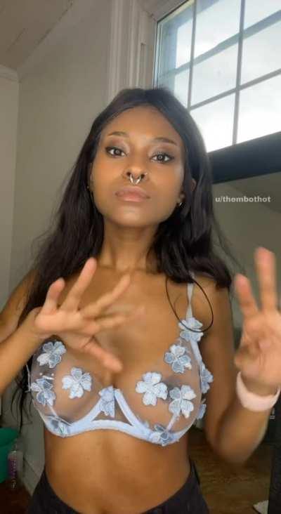 so this is where the skinny babes with full tits are posting? 🥴