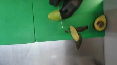 ok. so last post had lots of people asking how to do the avo rose. for those that are interested here it is.