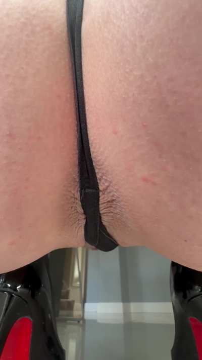 Black thongs always look tasty