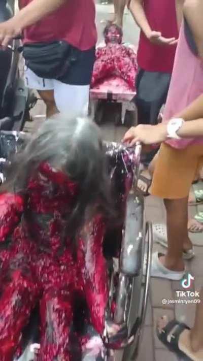 2 victims of a plane crash