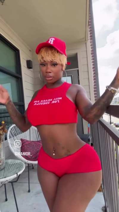 Nia Noir is the baddie of the day