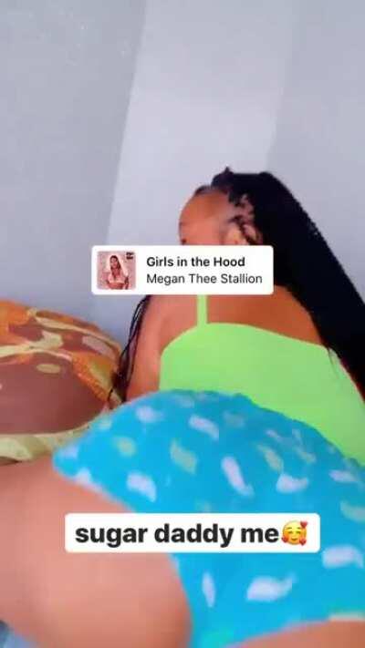 😂😂 which one of y’all her sugar daddy?