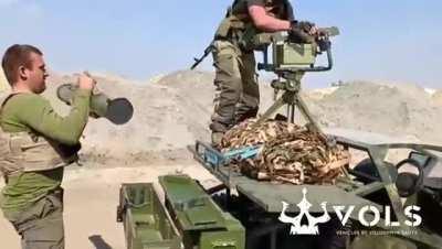 Quick set up of an ATGM on buggy.