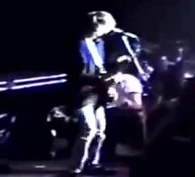 Kurt cobaine do stank leg😱😱😱⬇️⬇️