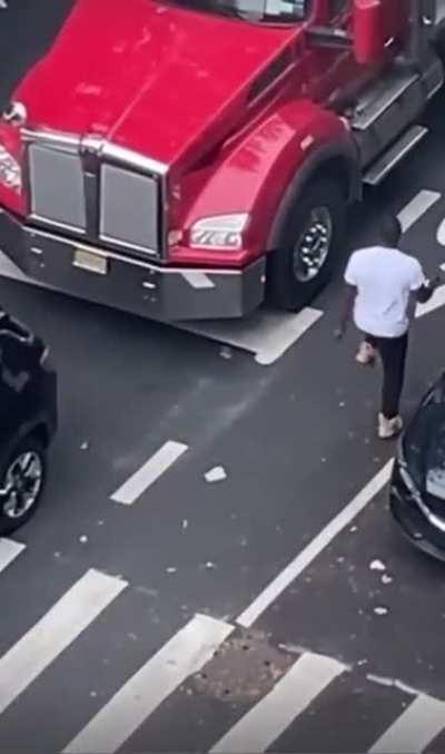 Living in NYC if you honk your horn .05 seconds after the light turns green you might just get Served!