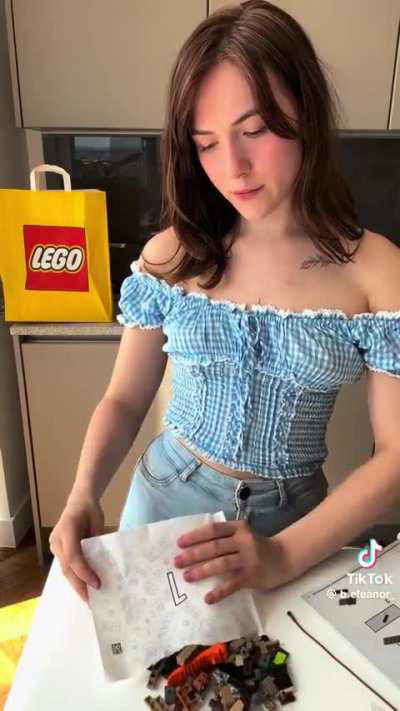 You won’t mind if the next few posts are about her ass will you?