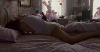 Natalie Portman masturbating has made me lose so much cum