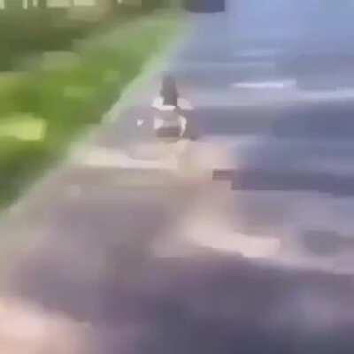 orslok yendo a la escuela