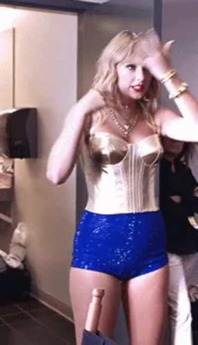 Need some of that gay for tay...and cover that pretty face