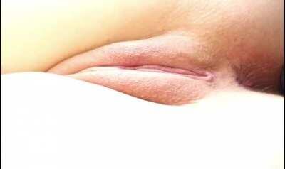 Happy Friday 😋💞 hope you enjoy this close-up video of my innie 😽