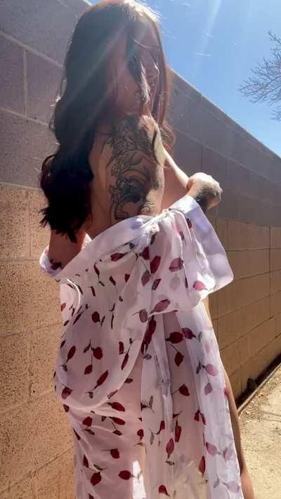 CHECK OUT MY GAL SUMMER- her Onlyfans is on sale today at $4- tell her allyson sent u for a full video!💋her link in my comments💃