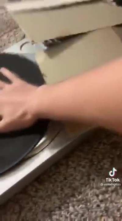 guys the goodwill cashier said it works just fine wgats the problem here