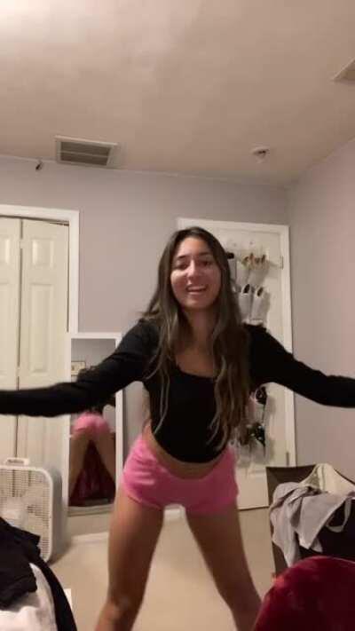 @yasminesams11 - The mirror is the real MVP 🙏