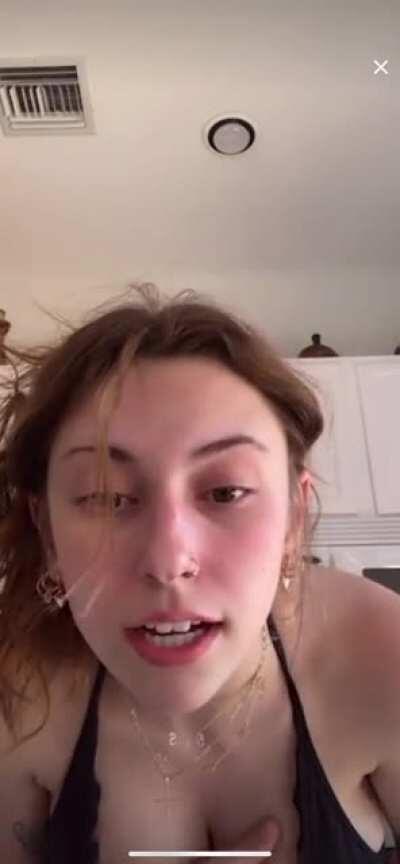 This is from her live, this is all she showed cus the dumbass retards in the chat were saying goo goo ga ga 🤦‍♂️