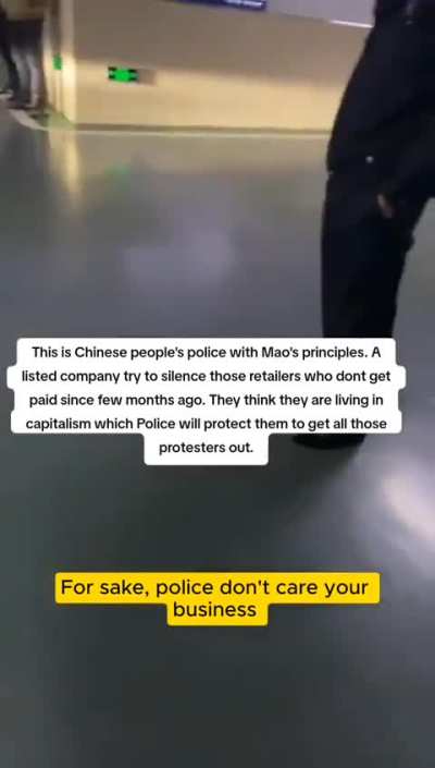 chinese police stands up for protesters