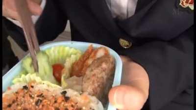 Cum hungry student eats some lunch [MVSD-327]