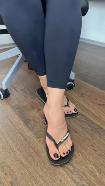 Are my office flip flops the cause of all your distractions? 😈