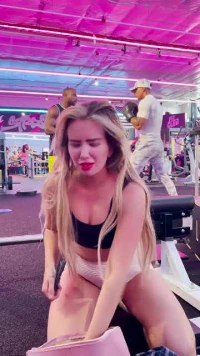 Let’s stage this in a gym! ✨