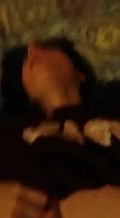 aldrean( inanmayanlar için memesinin benlerine, gobek deligine ve estetik burnundan anlaya bilir)