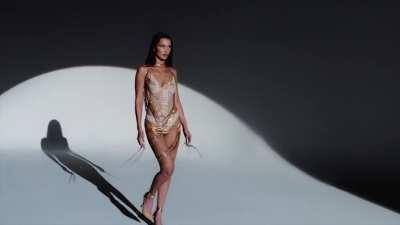 Mugler fall 2021 look 31