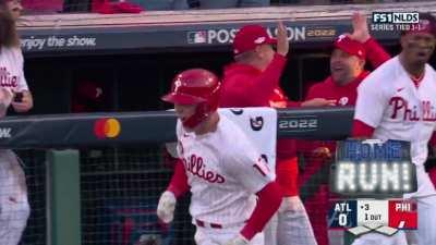 [Highlight] Rhys Hoskins hits a 3-run home run to make it 4-0 for the Phillies in the 3rd!