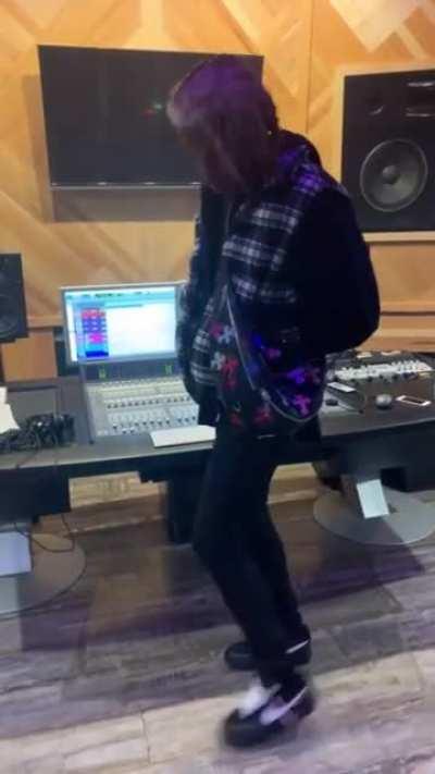 Carti listening to the instrumental of Thuggers song Surf