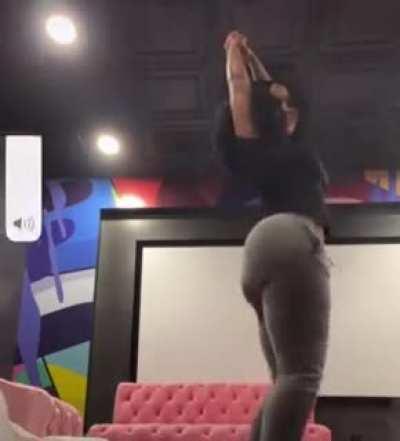 TURN THAT VOLUME UP!