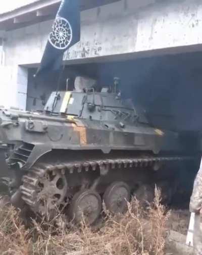 UA POV - Ukrainian tank on the move taking cover.