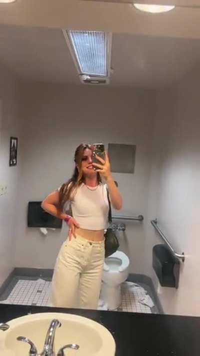 Last night's outfit for the Audien performance in LA (July 2023)