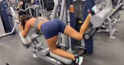 Izzy Workout Boomerang - [MIC]