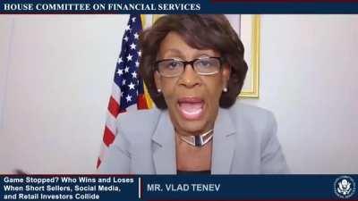 Made a small clip of what is happening! For a hype mood we just need to smile more! Fucking love you all!! You apes are the best!. Best thing ever happend on internet ever! 💎👐