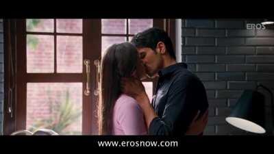 Alia Bhatt's kissing ability has certainly improved with time!