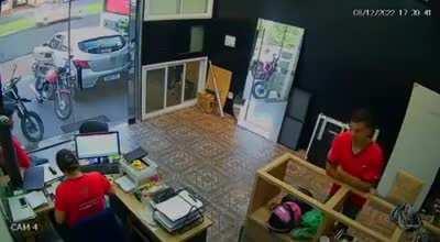 Fast Response and Reflex to Avoid Car Collision