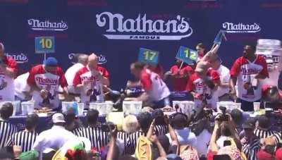 to get in between a man and his hot dogs