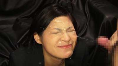 Asian slut gets her face blasted with powerful facial and follow-up facial [HDD-017]
