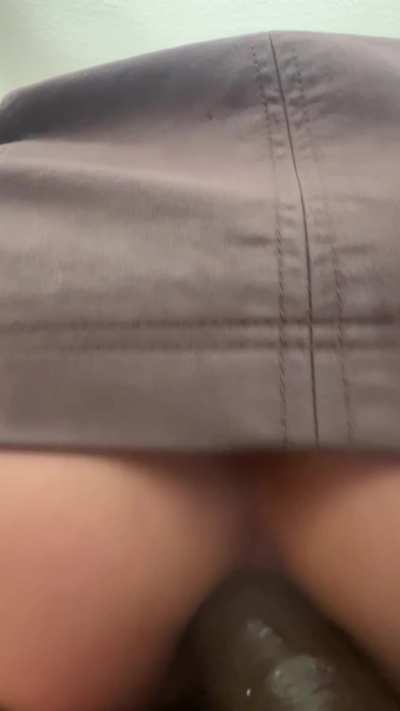 I couldn't resist fucking my ass, but I heard it's ok to be an anal slut on your birthday😇(sound on)