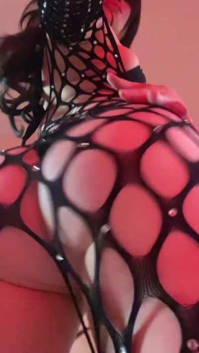 let me twerk on your face