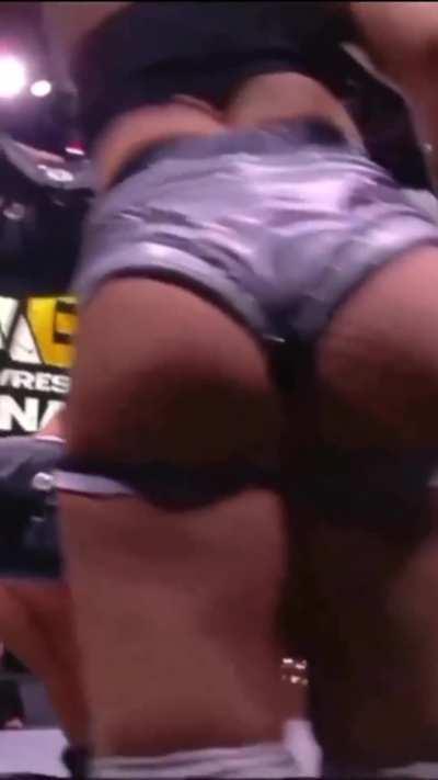 Highlight reel of AEWs pervert cameraman Jamie